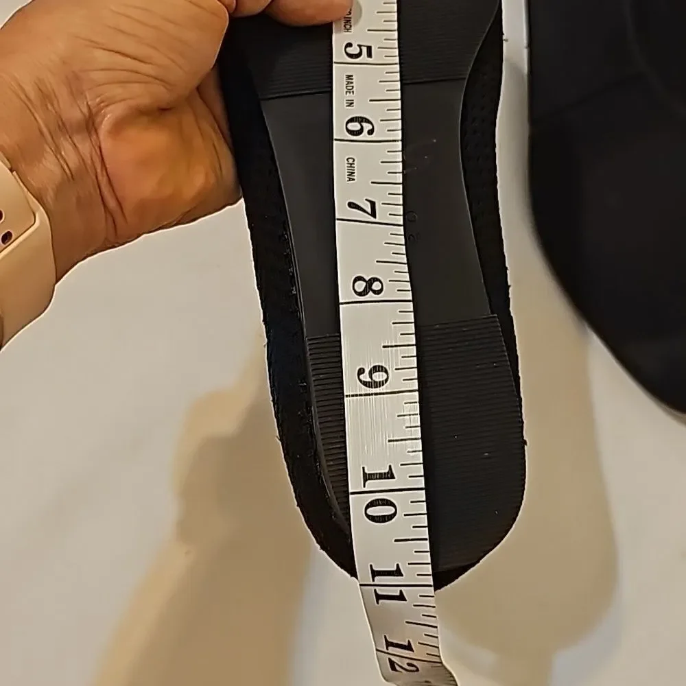 Blondo waterproof ballet flats, like new, black 9